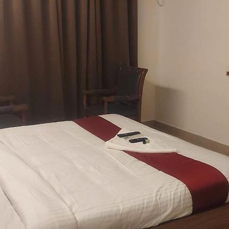 Capital O 69831 Hotel Mount Heera Chennai Exterior photo