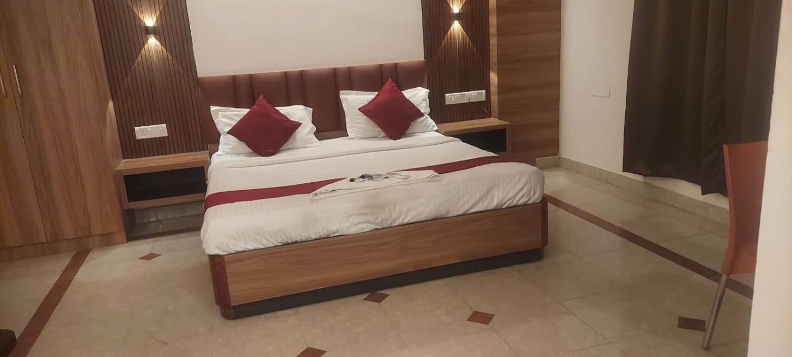 Capital O 69831 Hotel Mount Heera Chennai Exterior photo