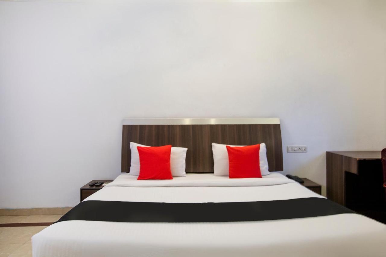 Capital O 69831 Hotel Mount Heera Chennai Exterior photo